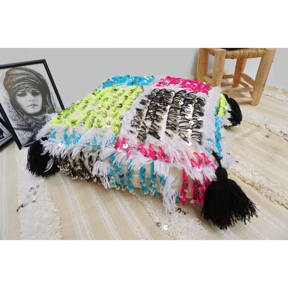 Handmade Moroccan Wedding Blanket Pouf: Berber Tassel Floor Pillow 03YL0495 - Picture 5 of 10